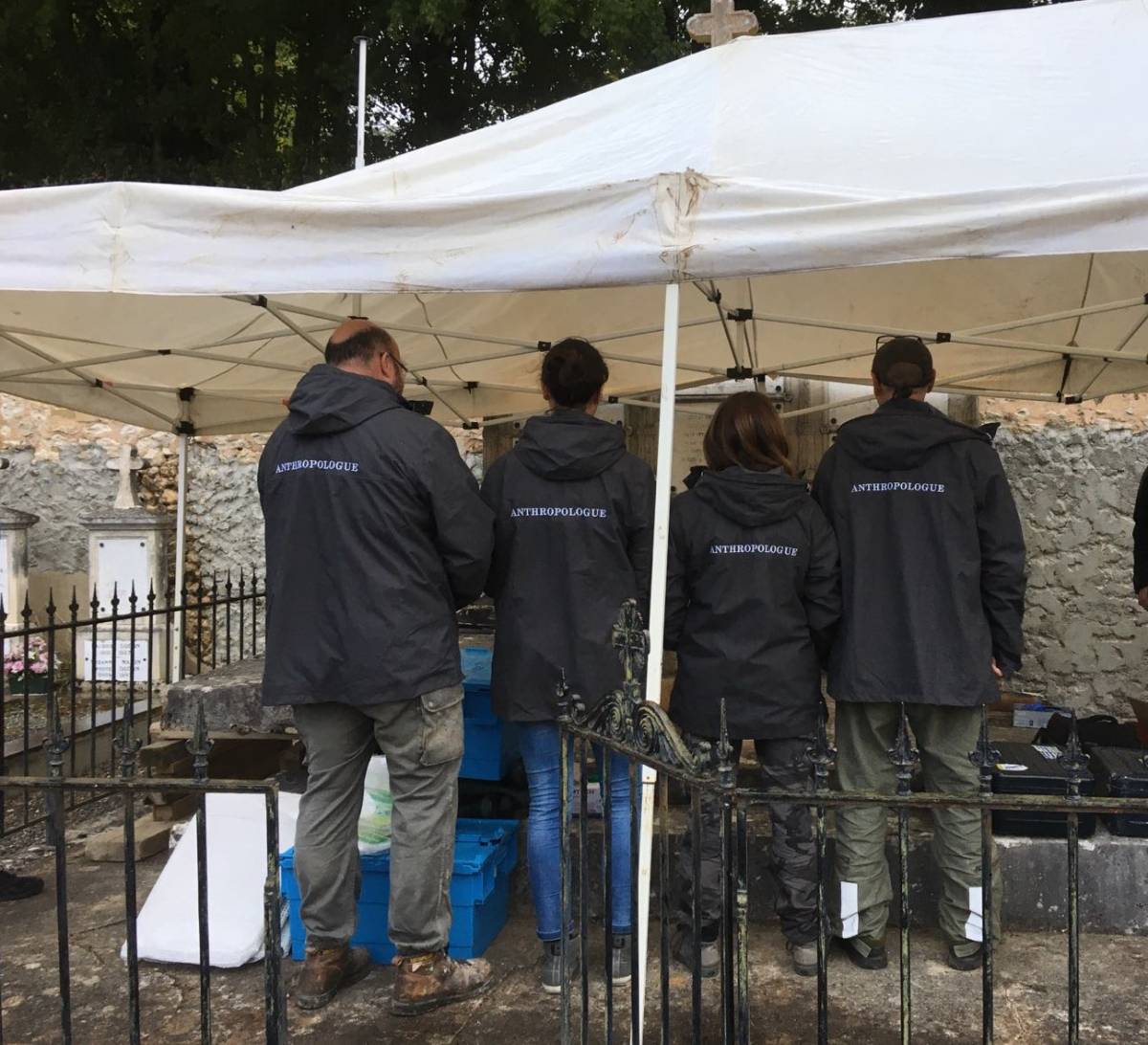 The team of anthropologists that exhumed the bones of General Gudin’s close relatives